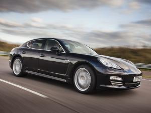 Porsche Panamera 4S 2009 года (UK)